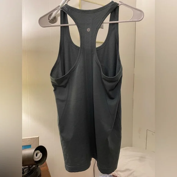 Lululemon Green Tank Top Size 10 - Picture 2 of 2